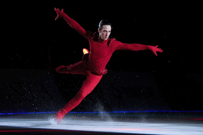 BEIJING, CHINA - JULY 15:  Figure Skater Johnny Weir performs during the 2016 'Amazing on Ice' at Capital Indoor Stadium on July 15, 2016 in Beijing, China.  (Photo by Lintao Zhang/Getty Images)