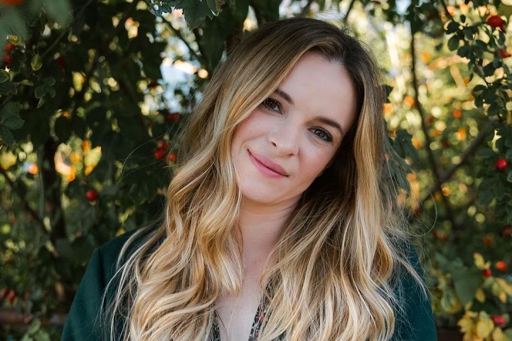 Danielle Panabaker Expecting Baby No 2 With Husband Hayes Robbins