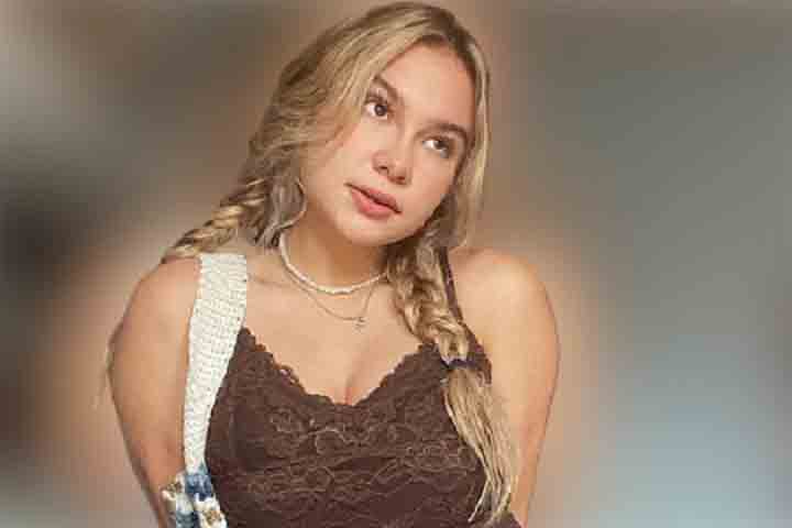 Ester Dobrik's Biography