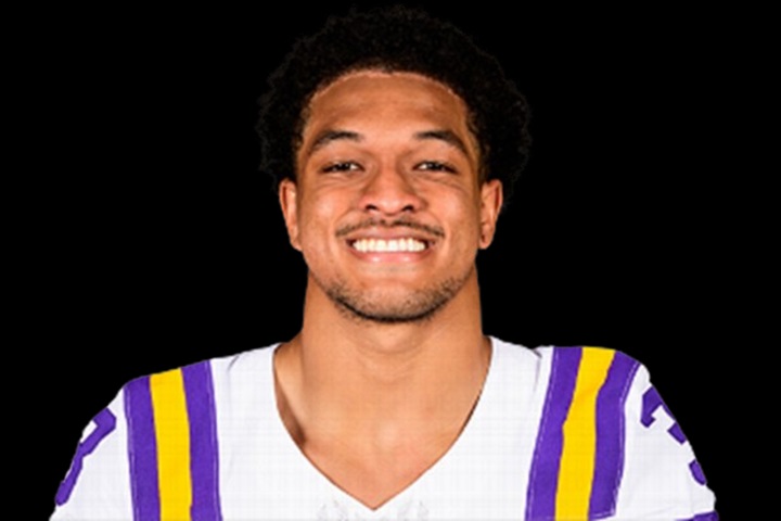 Greg Brooks Jr. playing for LSU Tigers during 2022 college football season