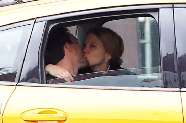 lea seydoux kissing